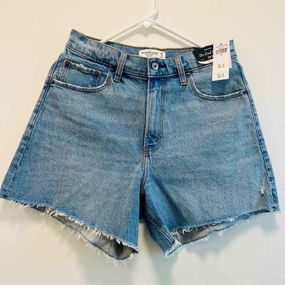 NWT Abercrombie & Fitch "The Dad Short" Size 29